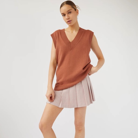 Aritzia Sweaters - Sunday Best
Winston Sweater Vest - Terrazzo Brown